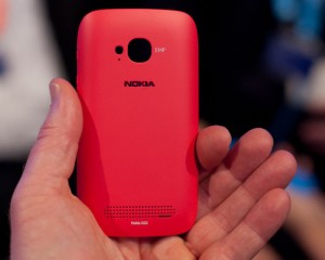 Nokia_Lumia_710